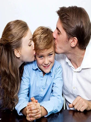 وقتی بچه ها در خانواده های فرزند سالار رفتار قابل قبولی انجام میدهند